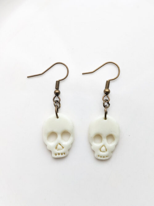 skull earrings